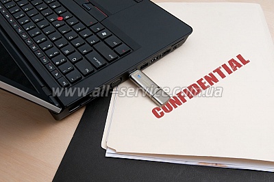 ������ 8GB KINGSTON DT Locker+ G3 USB 3.0 (DTLPG3/8GB)