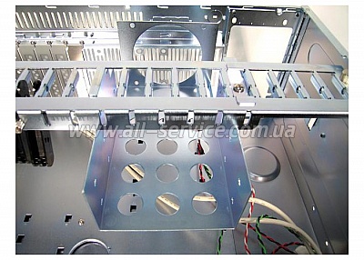  CHIEFTEC UNC-410S-B-U3 (UNC-410S-B-U3-OP)