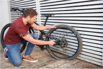 ������������� ���������� Bosch EasyPump, 3.6V, 3Ah, 10.3 ���, 10 �/���, 0.4 �� (0.603.947.000)