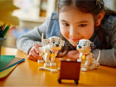 ����������� LEGO Disney ���� � �����. 101 ���������� (43271)