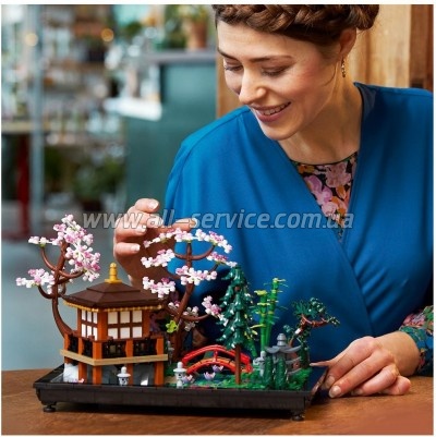����������� LEGO Icons ����� ��� 1363 ������ (10315)