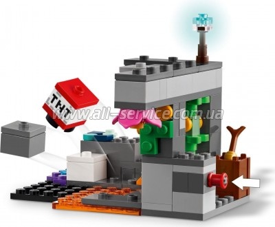 ����������� LEGO Minecraft ������� � ���������� (21274)