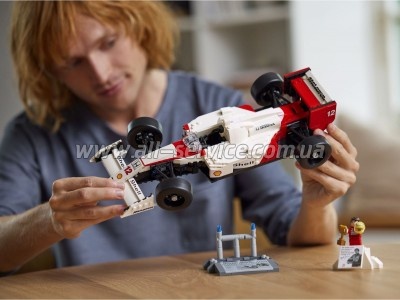  LEGO Icons McLaren MP4/4    (10330)