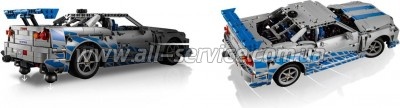 ����������� LEGO Technic ������� ������ ���������� Nissan Skyline GT-R (42210)