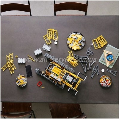  LEGO Technic    Liebherr LR 13000 (42146)