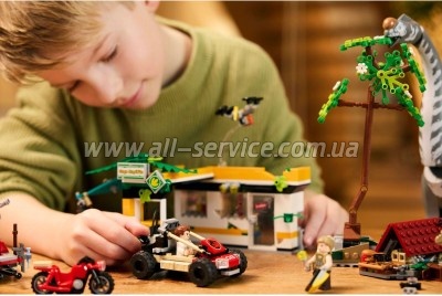  LEGO Jurassic World       (76973)