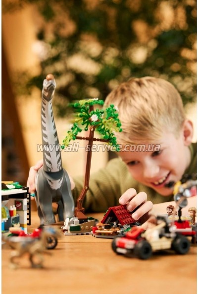  LEGO Jurassic World       (76973)