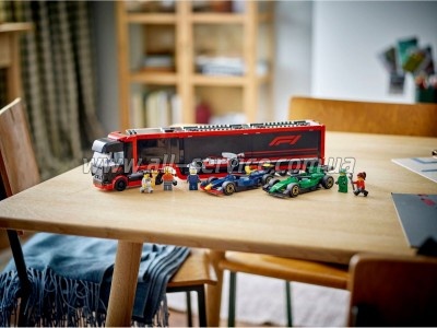 ����������� LEGO City �������� F1 � ������������ RB20 � AMR24 (60445)