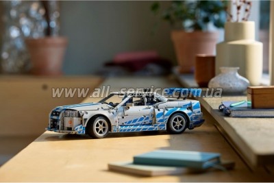 ����������� LEGO Technic ������� ������ ���������� Nissan Skyline GT-R (42210)