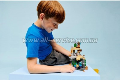 ����������� LEGO Minecraft ϳ�������� ���� (21587)
